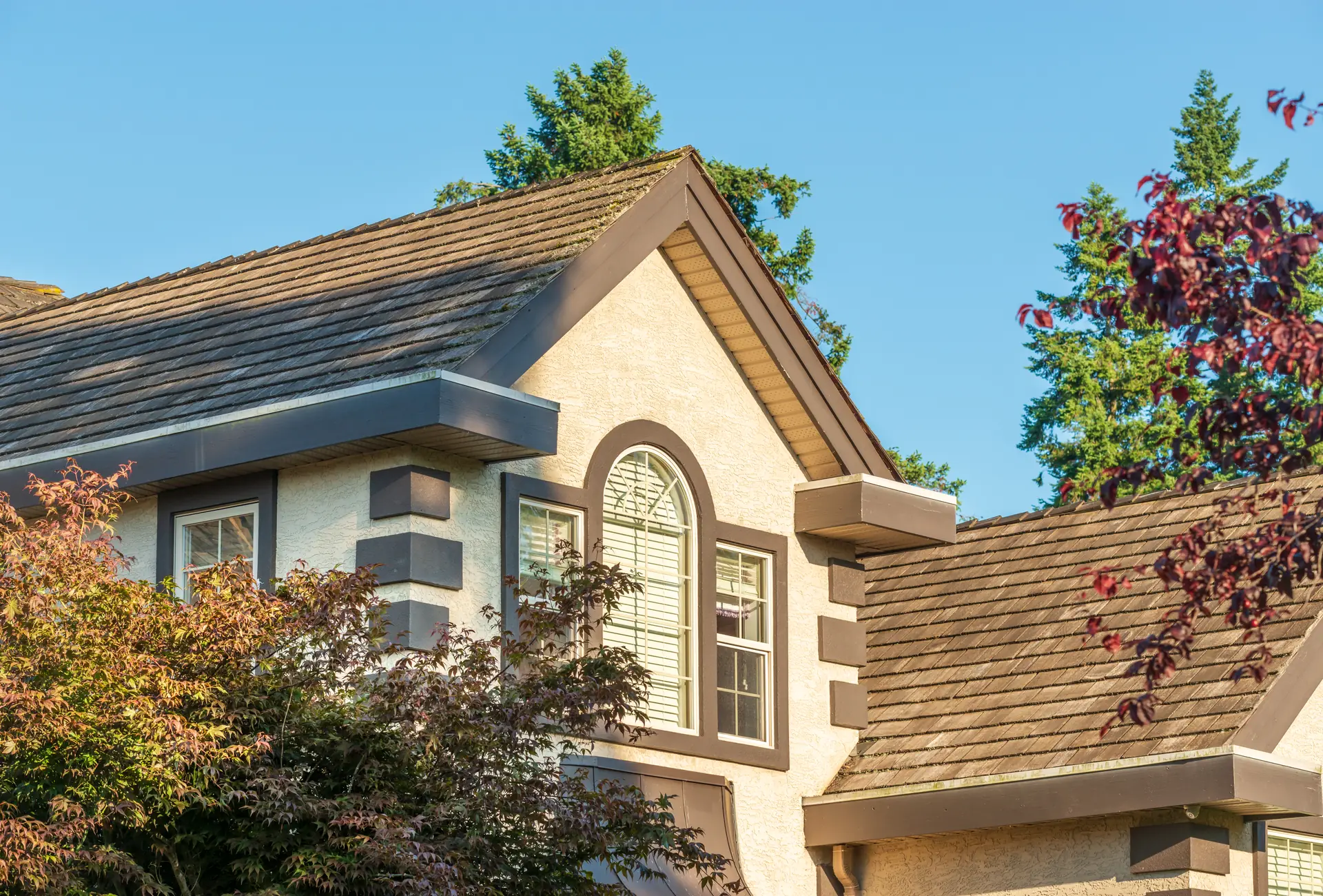 Luxury home with a new architectural shingle roof in Lone Tree, Colorado
